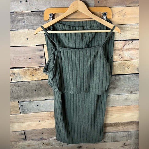 💰SHEIN MATERNITY Olive Green Ribbed Knit set - Picture 2 of 9